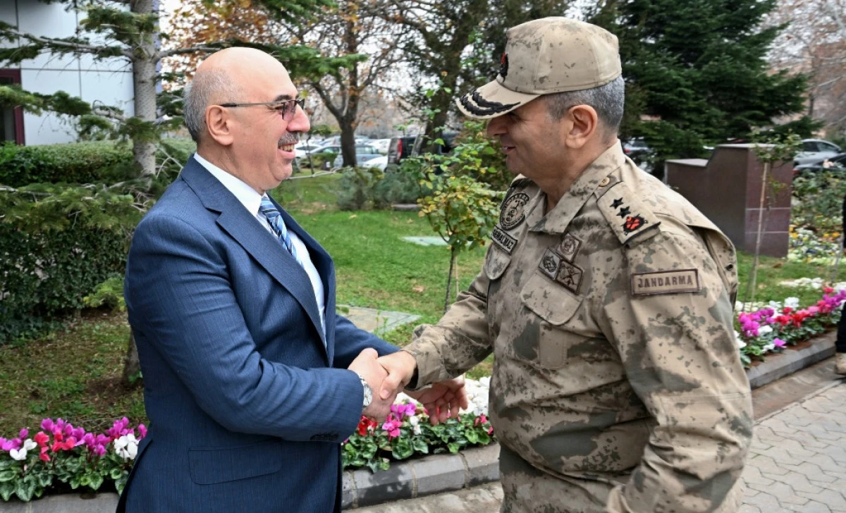 Kahramanmaraş İl Protokol&uuml;nden KS&Uuml; Rekt&ouml;r&uuml; Prof. Dr. Mahmut Ak&rsquo;a Hayırlı Olsun Ziyareti