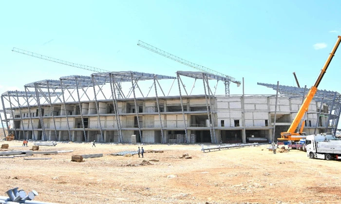 Kahramanmaraş Stadyumu Y&uuml;kseliyor