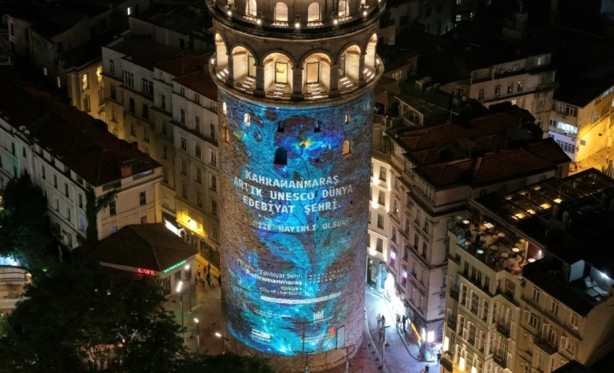 Kahramanmaraş&rsquo;ın &ldquo;Edebiyat&rdquo; Işığı Galata Kulesi&rsquo;ne Yansıdı