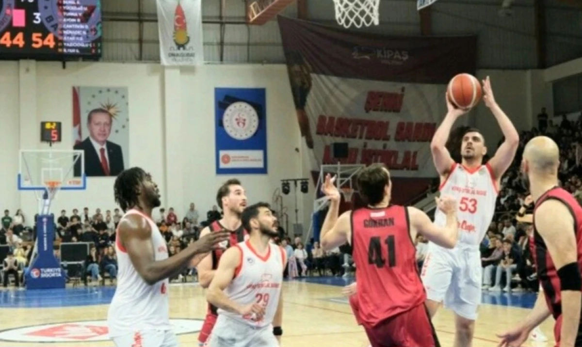Kipaş Holding'den Futbol ve Basketbola 80 Milyon TL'lik Destek