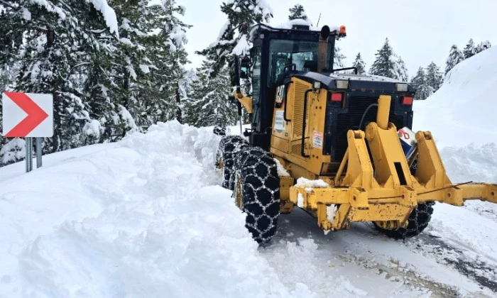 Kırsalda Kar Seferberliği; B&uuml;y&uuml;kşehir Ekipleri 7/24 Sahada