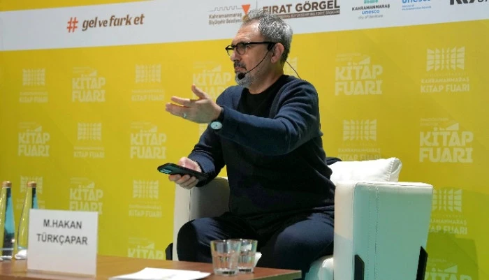 Kitap Fuarı&rsquo;nda Hakan T&uuml;rk&ccedil;apar&rsquo;dan Psikolojik Sağlık S&ouml;yleşisi