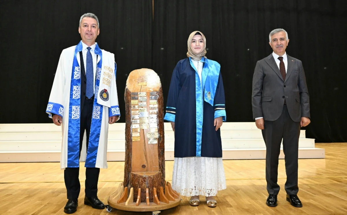 KS&Uuml; 2025-2026 Akademik Yılı Mezunlarını T&ouml;renle Uğurladı