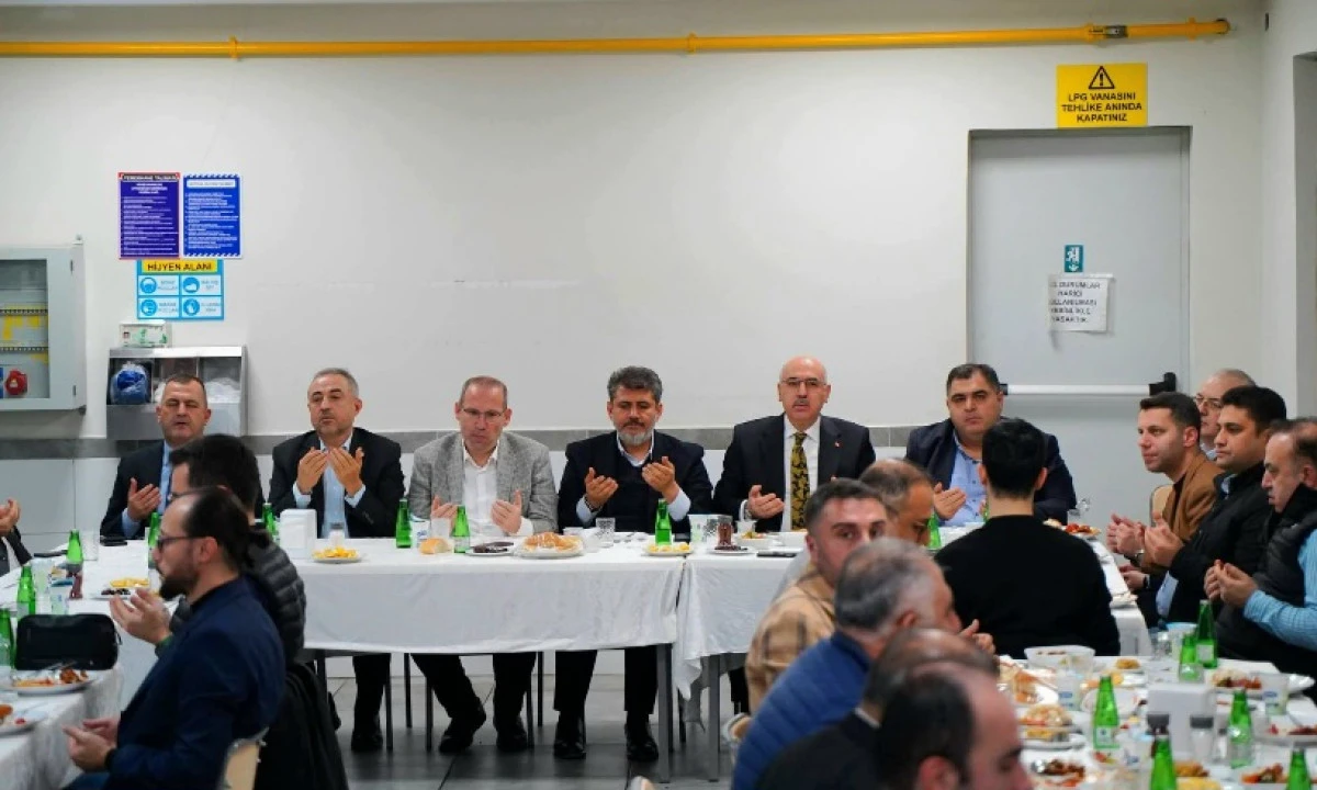 KS&Uuml; Rekt&ouml;r&uuml; Prof. Dr. Mahmut Ak, T&uuml;rkoğlu OSB İftar Programına Katıldı