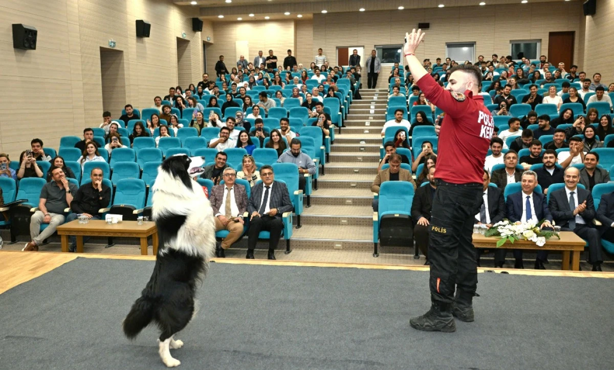 KS&Uuml;&rsquo;de Narko Gen&ccedil;lik Konferansı D&uuml;zenlendi