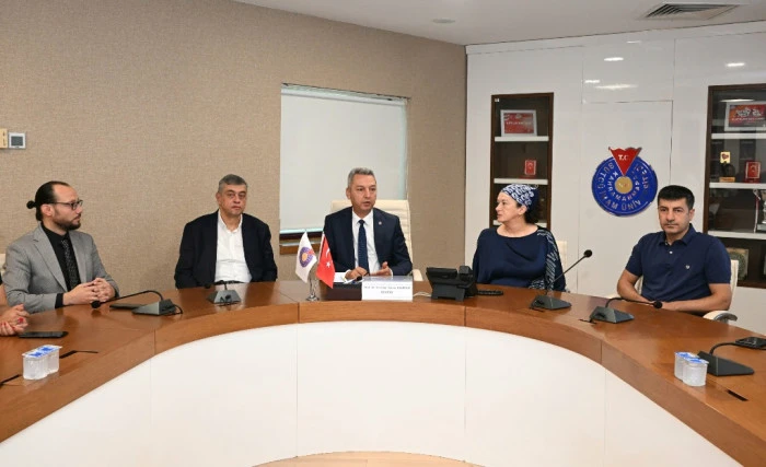 KS&Uuml;&rsquo;de Tekstil ve Moda Alanında İş Birliği Toplantısı D&uuml;zenlendi