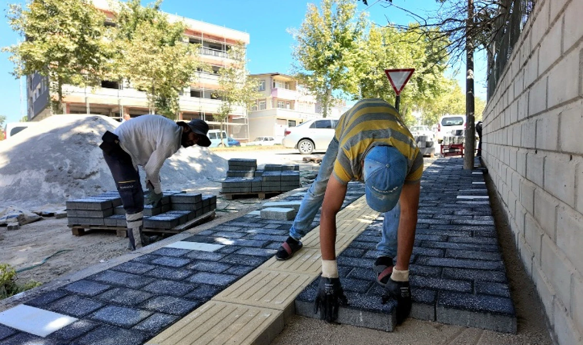 L&uuml;tfi K&ouml;ker Bulvarı&rsquo;nda D&ouml;n&uuml;ş&uuml;m Başladı