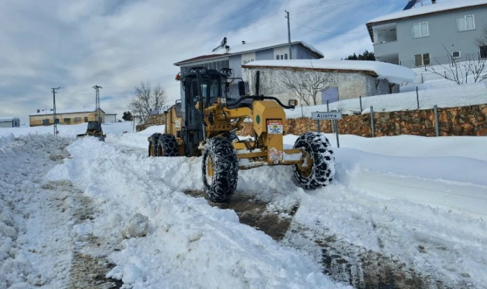 Merkezden Kırsala B&uuml;y&uuml;kşehir&rsquo;den Kesintisiz Kış Mesaisi