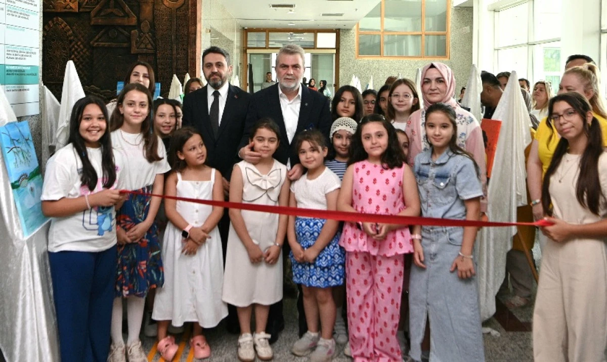 Miniklerin Sanat Yolculuğu Sergiyle Ta&ccedil;landı