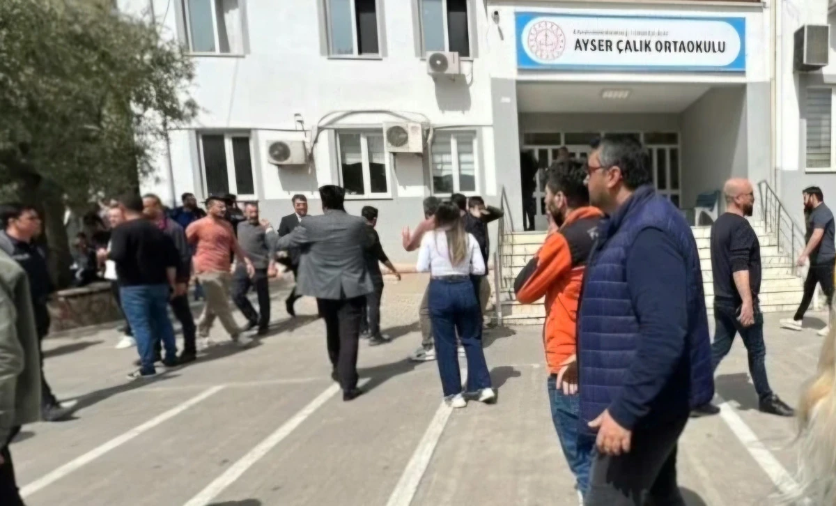 Okulda Silahlı Saldırı: &Ouml;l&uuml; ve Yaralılar Var