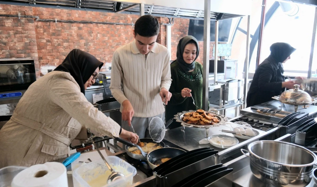 Onikişubat Belediyesi Gastronomi Akademisi&rsquo;nde &lsquo;&Ccedil;ullama&rsquo; &uuml;zerine workshop d&uuml;zenlendi