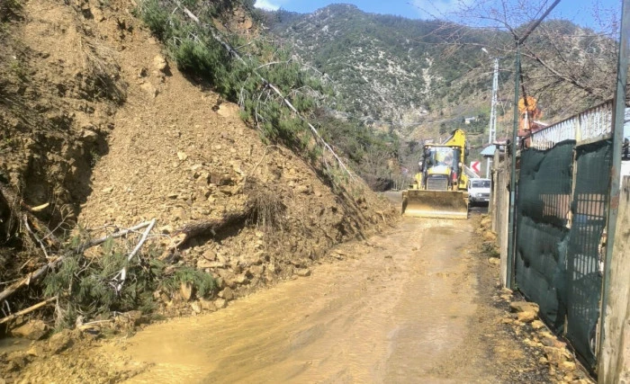 Onikişubat Belediyesi&rsquo;nden 11 kırsal mahallede ulaşım yatırımı seferberliği