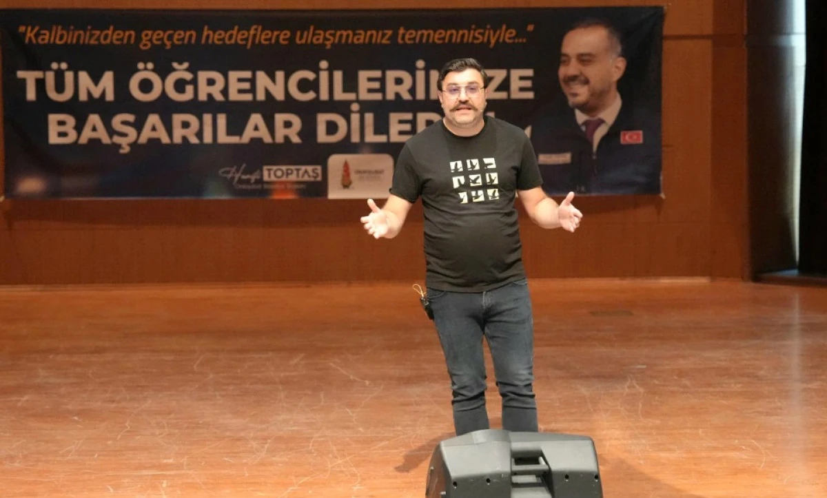 Onikişubat Belediyesi&rsquo;nin YKS ve KPSS Kazandıran Taktikler Kampı yoğun katılımla başladı