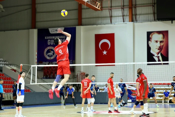 Onikişubat Belediyespor Voleybol Takımı Evinde Galibiyetle Başladı