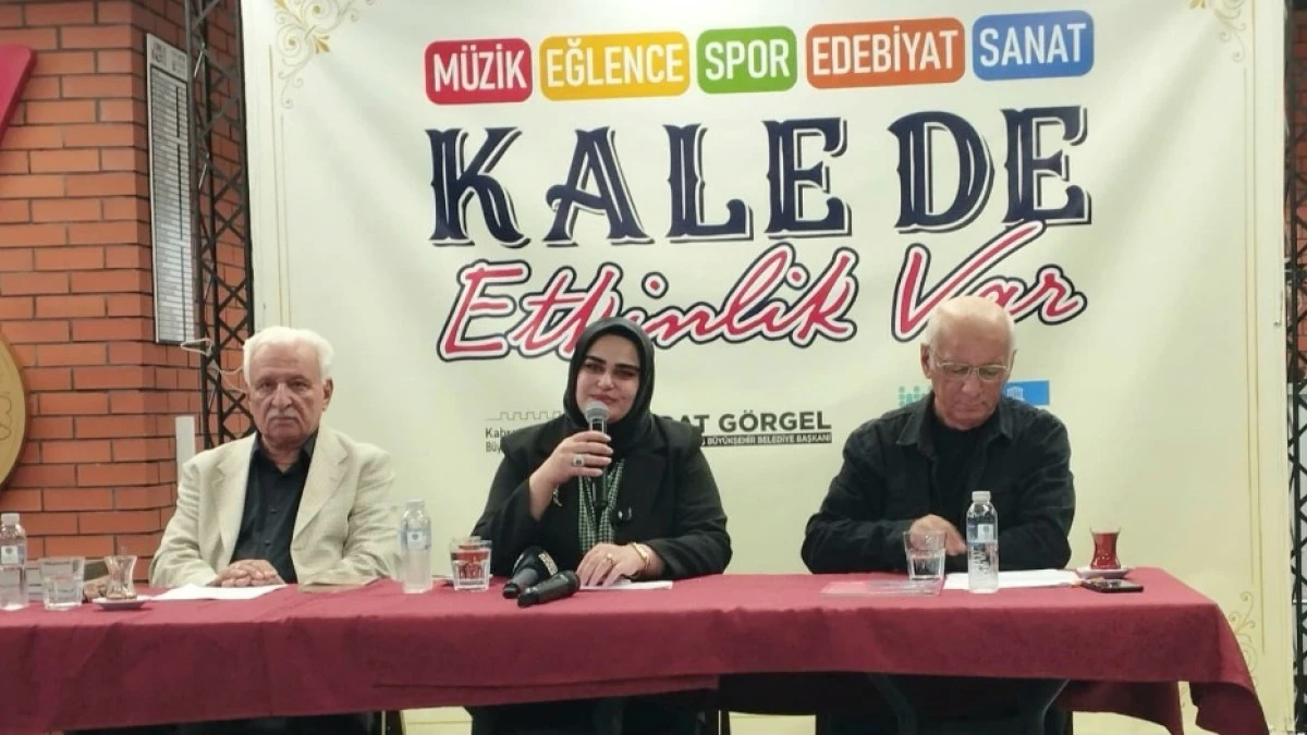 &Ouml;zturan ve Yener&rsquo;in Edeb&icirc; Mirasları Kahramanmaraş Kalesi&rsquo;nde Anıldı