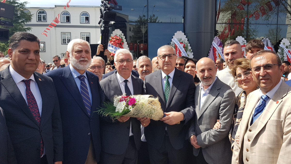Pazarcık Belediyesinde Devir Teslim Töreni Yapıldı
