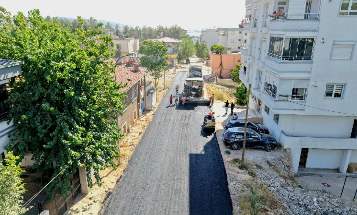 Pazarcık&rsquo;ta Yollar B&uuml;y&uuml;kşehir&rsquo;le Yenileniyor