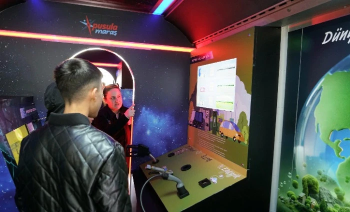 Pusula Maraş&rsquo;ın Gezen Bilim Merkezi Yeni Misafirlerini Ağırladı