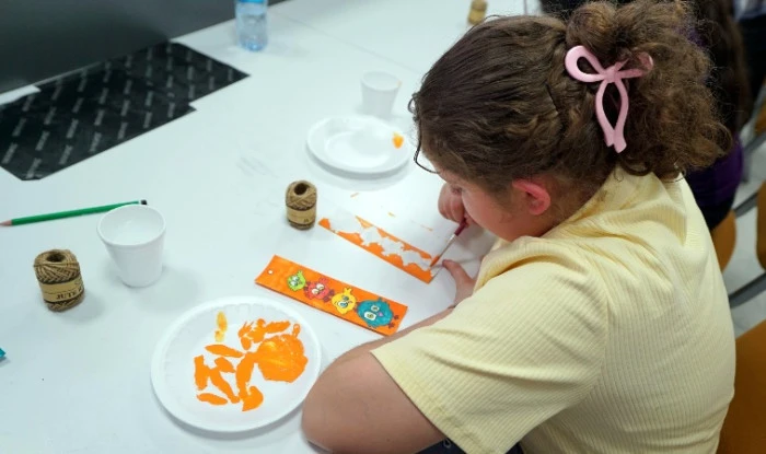 Pusula Maraş&rsquo;tan &Ccedil;ocuklara Y&ouml;nelik Renkli At&ouml;lye 