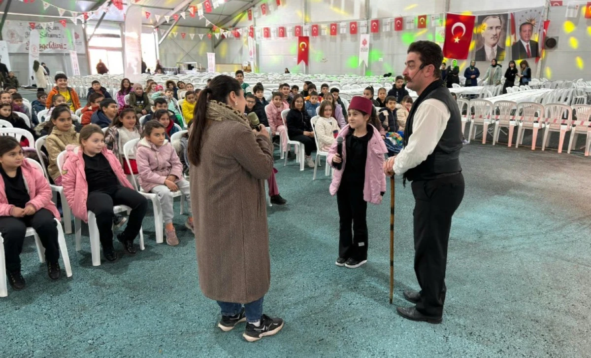 Ramazan&rsquo;ın En Tatlı Sofrası Kuruldu, &Ccedil;ocuklar Tekne Orucuyla İftarını A&ccedil;tı