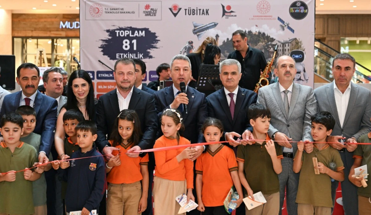 Rekt&ouml;r Okumuş, BİLİMFEST&rsquo;te &Ouml;ğrencilerle Buluştu