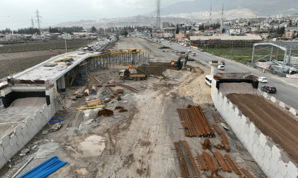 Sanayi Kavşağı İnşaatı Hızla Devam Ediyor