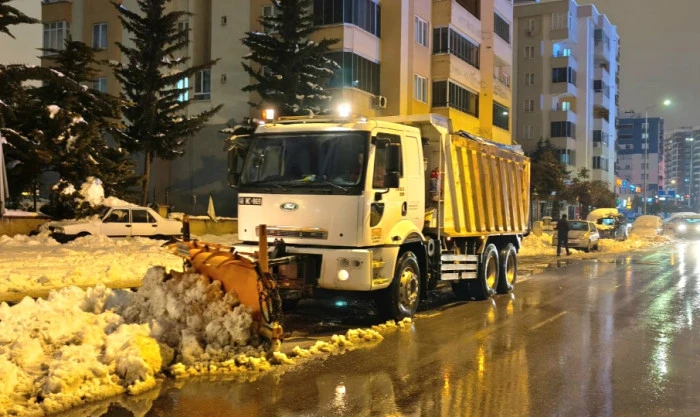 Şehir Merkezinde Arterler Ulaşıma A&ccedil;ık, Buzlanmaya Ge&ccedil;it Yok