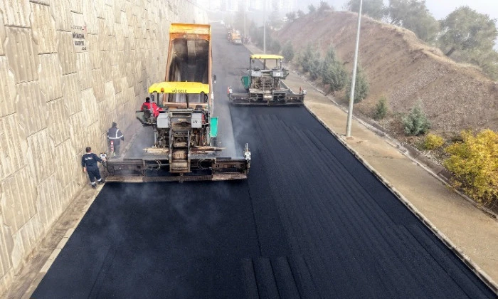 Sümbüllü Caddesi’nde Son Çalışmalar Yapılıyor