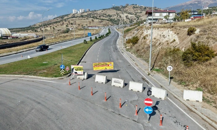Sümbüllü Caddesi’nin Tekerek’e Çıkış Şeridi 24 Kasım’a Kadar Trafiğe Kapatıldı!