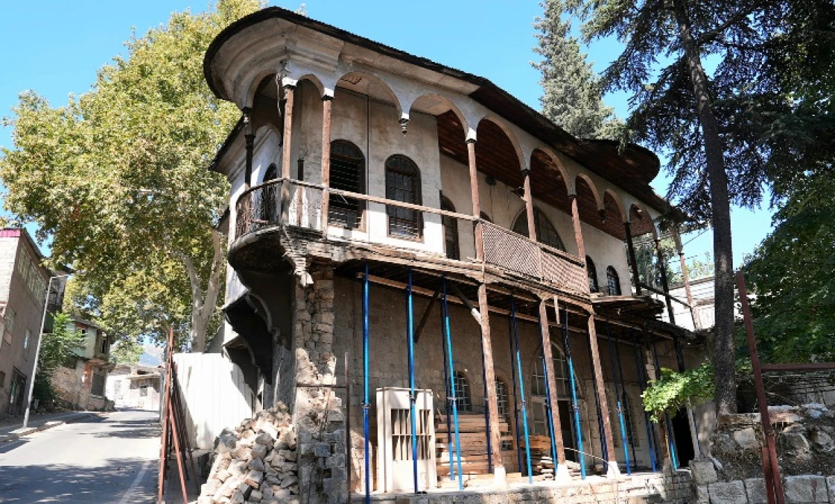 Tarihi &Ccedil;iftaslan Konağı&rsquo;nda Restorasyon &Ccedil;alışmaları Başladı