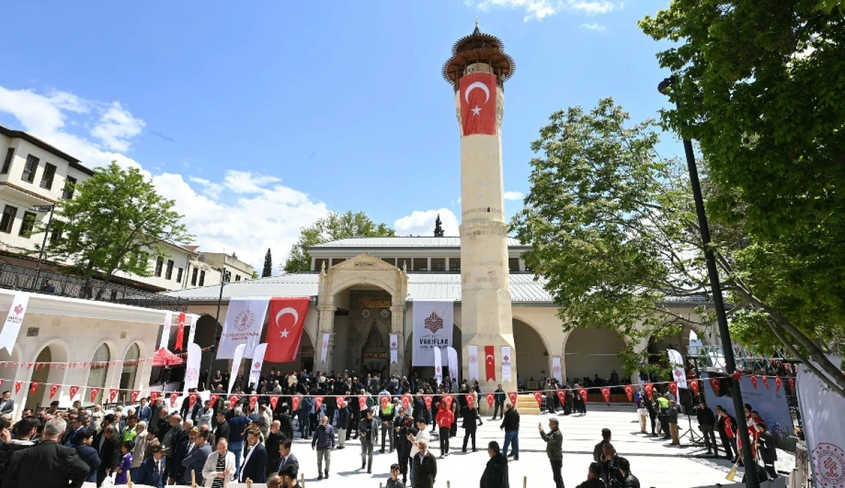 Tarihi Ulu Camii, Cumhurbaşkanı Erdoğan&rsquo;ın Canlı Bağlantıyla Katıldığı T&ouml;renle İbadete A&ccedil;ıldı