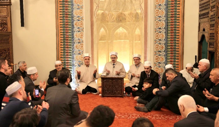 Tarihi Ulu Camii, Kadir Gecesi&rsquo;nde Doldu Taştı