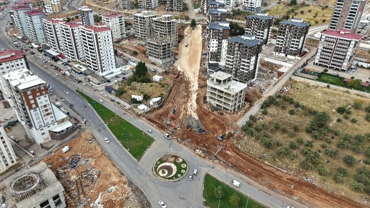 T&ouml;mek Kavşağı&rsquo;nda Trafiği Rahatlatacak Projeye Start Verildi