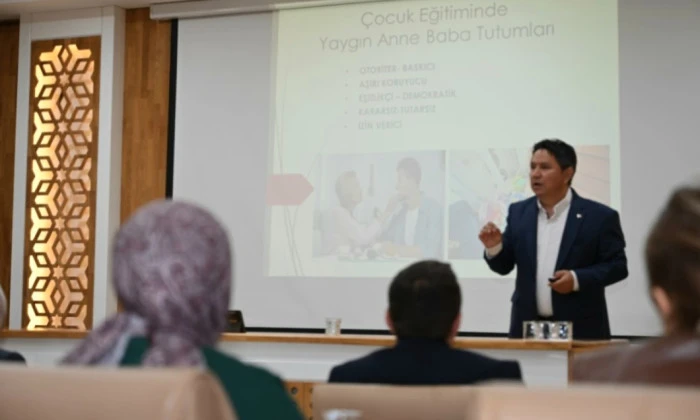 T&uuml;rkoğlu Belediyesinden dev etkinlik; Ailede &ccedil;ocuklar nasıl yetiştirilmeli? 
