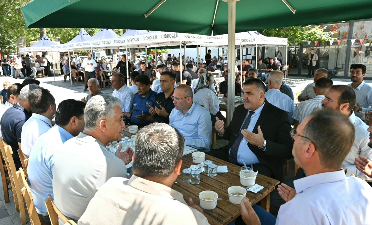 T&uuml;rkoğlu&rsquo;nda Birlik Beraberlik Aşuresi