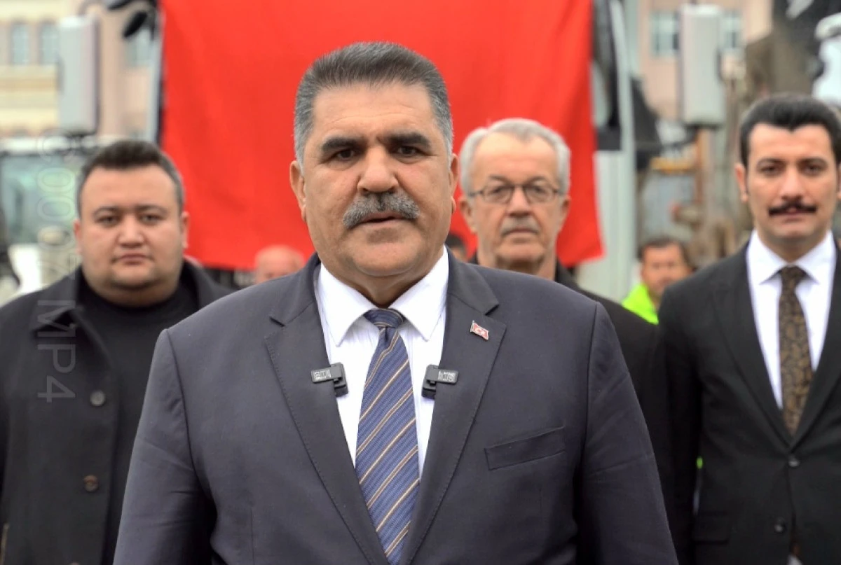 T&uuml;rkoğlu&rsquo;nda kar seferberliği vatandaştan tam not aldı