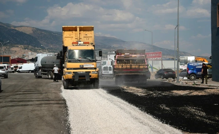 Yeni Sanayi Sitesi&rsquo;nin Yolları B&uuml;y&uuml;kşehir ile Yenileniyor